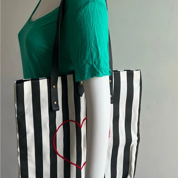 Hand Made Cotton & Leather Embroidered Heart Love Stripped Bag Tote New - Picture 7 of 8